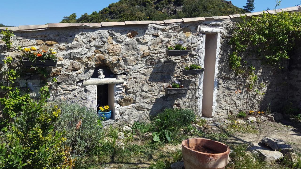 La Loubiere, Ancienne Bergerie En Pleine Garrigue Bed & Breakfast Fraisse-des-Corbieres Exterior photo